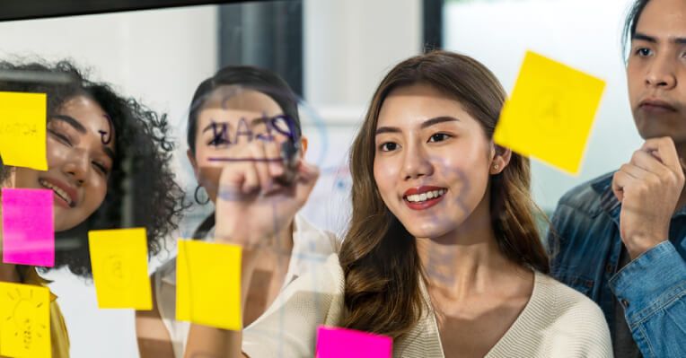 Custom Made Pins, Corporate Gift Singapore